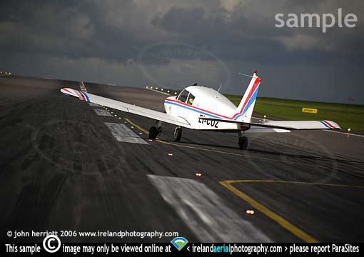 Piper Cherokee,  EI-COZ. Cork
