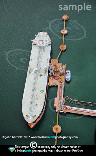 Oil tanker Maris offloading cargo